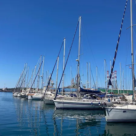 In The Center & & Quiet Apartment Pula