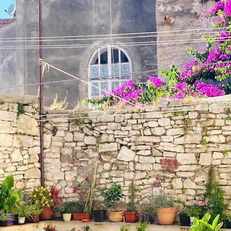 Apartment In The Center & & Quiet