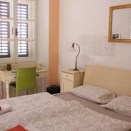 In The Center & & Quiet *