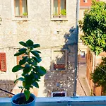 In The Center & & Quiet Appartement